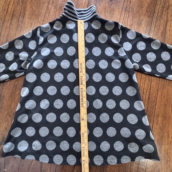 Motion made in Canada black and grey polka dot swing style button up cardigan - Picture 15 of 15